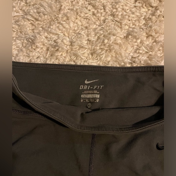 SOLD. Nike dri-fit shorts. Size xs. - Picture 2 of 3